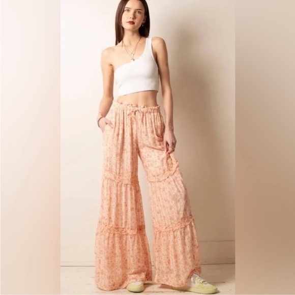 Free People Emmaline Tiered Wide Leg Pull On Pant Pink Size Small - Picture 4 of 10